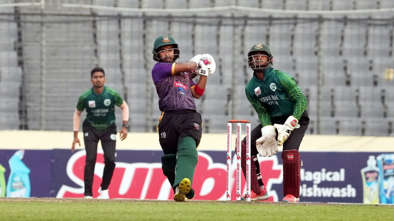 Mohammad Rakib of Partex Sporting Club during his unbeaten 80 against Agrani Bank Cricket Club, Dhaka Premier Division Cricket League, Dhaka, March 22, 2025
