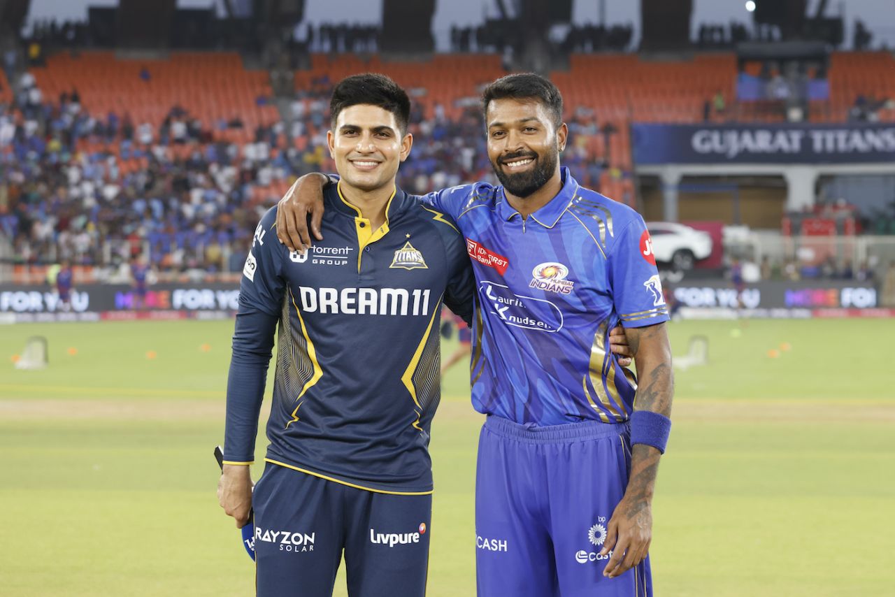 Shubman Gill and Hardik Pandya at the toss, which the latter won and chose to field, Gujarat Titans vs Mumbai Indians, IPL 2025, Ahmedabad, March 29, 2025