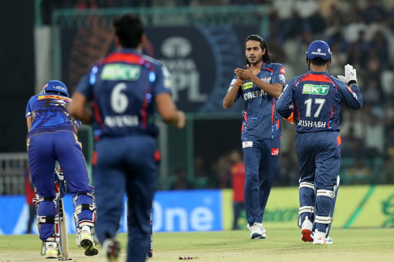 आईपीएलमा मुम्बईको तेस्रो हार, लखनउ १२ रनले विजयी