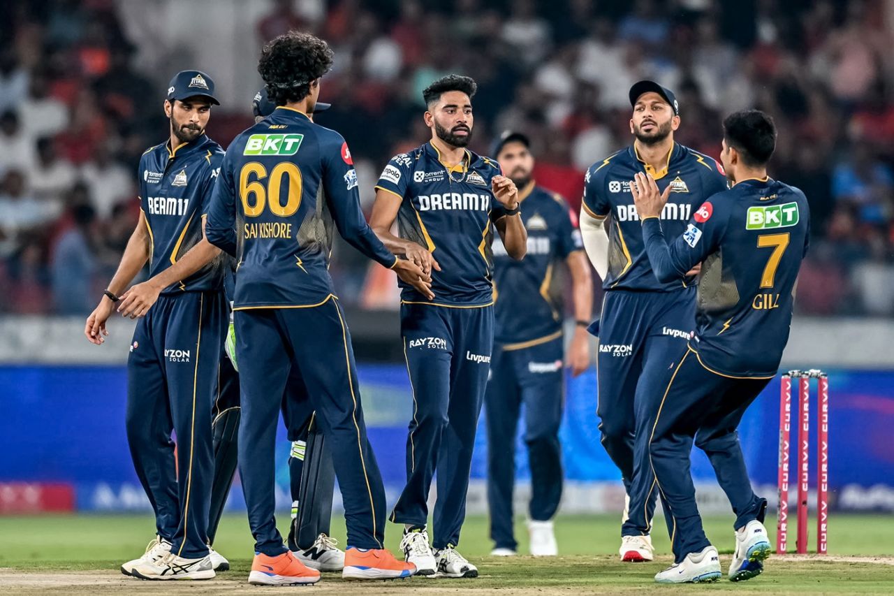 Mohammed Siraj picked the key wickets of Travis Head and Abhishek Sharma, Sunrisers Hyderabad vs Gujarat Titans, IPL 2025, Hyderabad, April 6, 2025