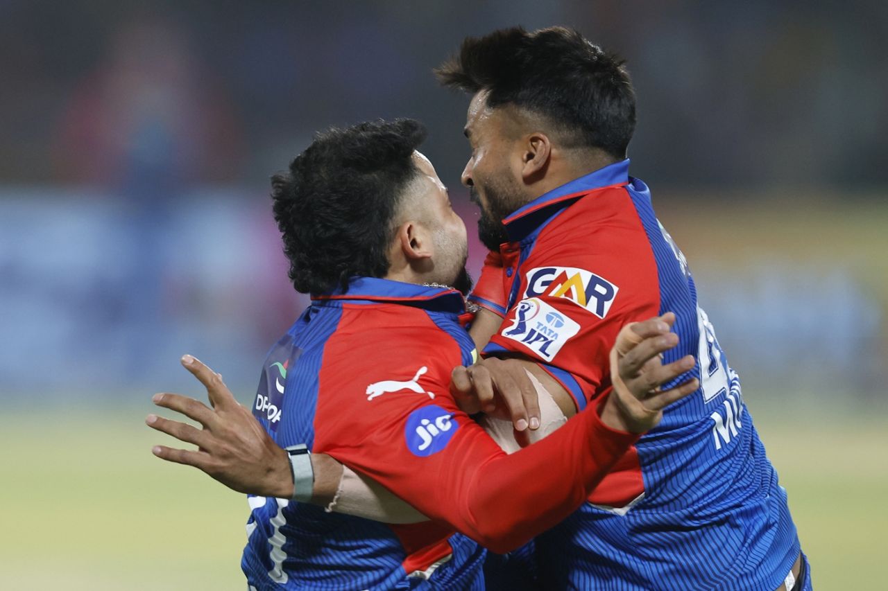 Ashutosh Sharma and Mukesh Kumar collided, IPL 2025, Delhi, April 13, 2025