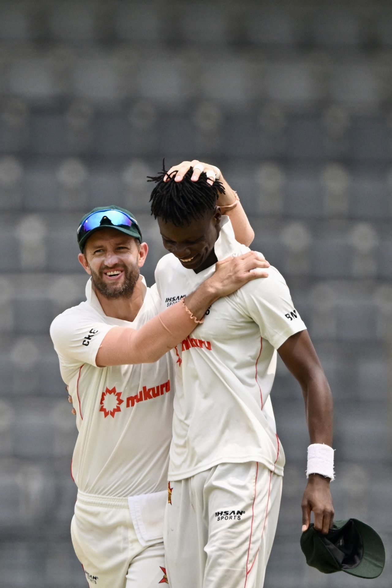 Craig Ervine congratulates Blessing Muzarabani after he completed his six-for, Bangladesh vs Zimbabwe, 1st Test, Sylhet, 4th day, April 23, 2025