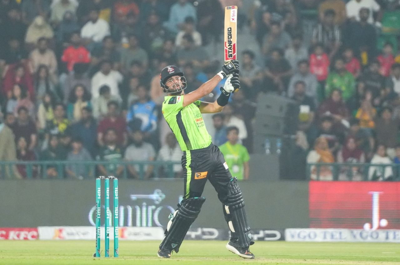 Sikandar Raza hit a half-century to lift Lahore Qalandars, Lahore Qalandars vs Peshawar Zalmi, PSL 2025, Lahore, April 24, 2025