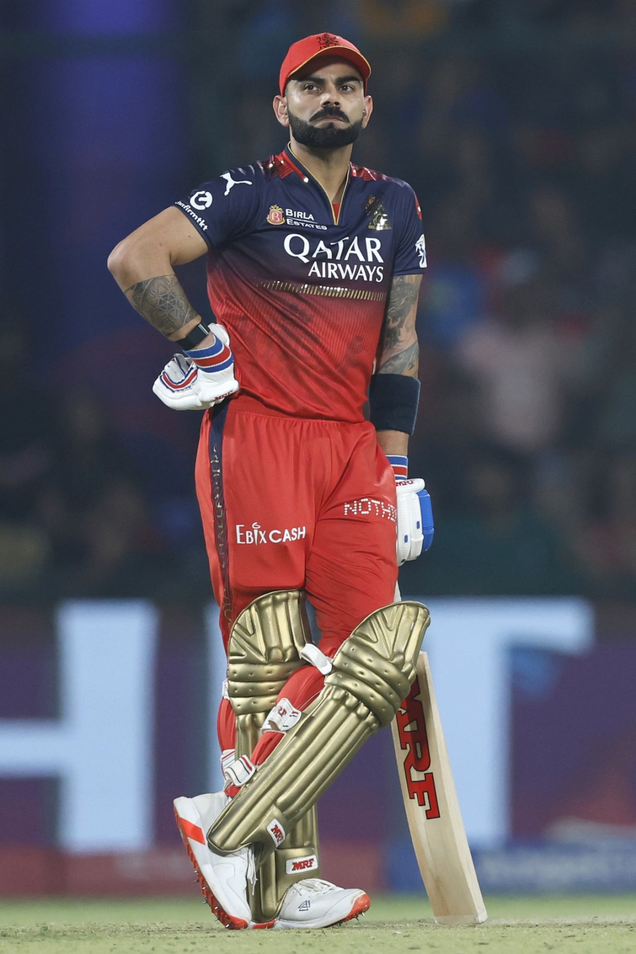 Virat Kohli in a pensive mood during the chase, Delhi Capitals vs Royal Challengers Bengaluru, IPL 2025, Delhi, April 27, 2025