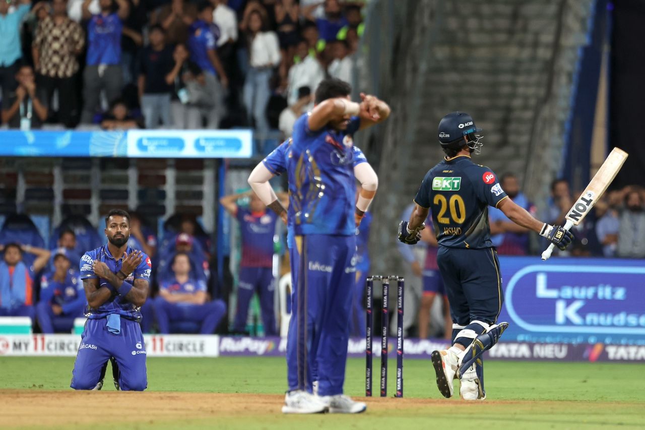 That's the story - Hardik Pandya on the floor, Deepak Chahar covering his eyes, Arshad Khan with bat raised, Mumbai Indians vs Gujarat Titans, IPL 2025, Mumbai, May 6, 2025