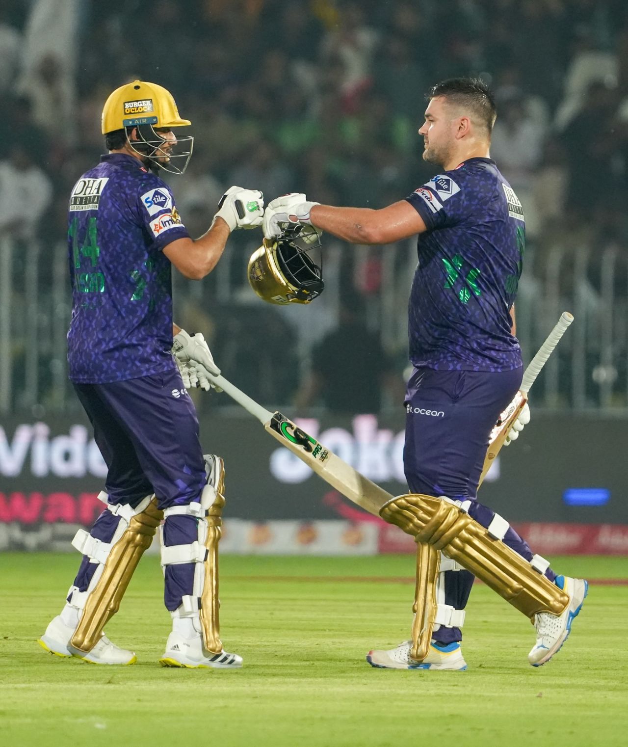 Hasan Nawaz and Rilee Rossouw get together, Islamabad United vs Quetta Gladiators, PSL 2025, Rawalpindi, May 7, 2025