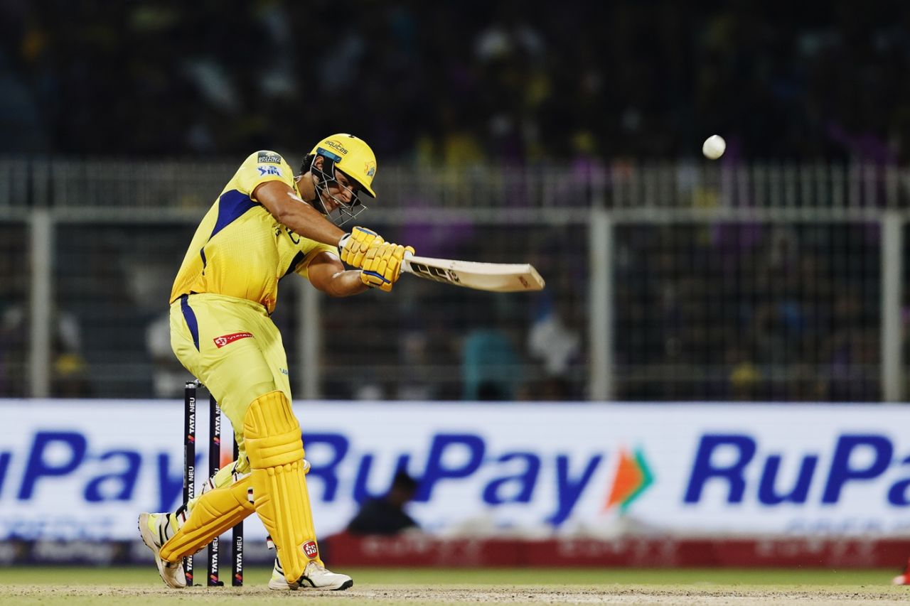 Shivam Dube takes the aerial route, Kolkata Knight Riders vs Chennai Super Kings, IPL, Kolkata, May 7, 2025