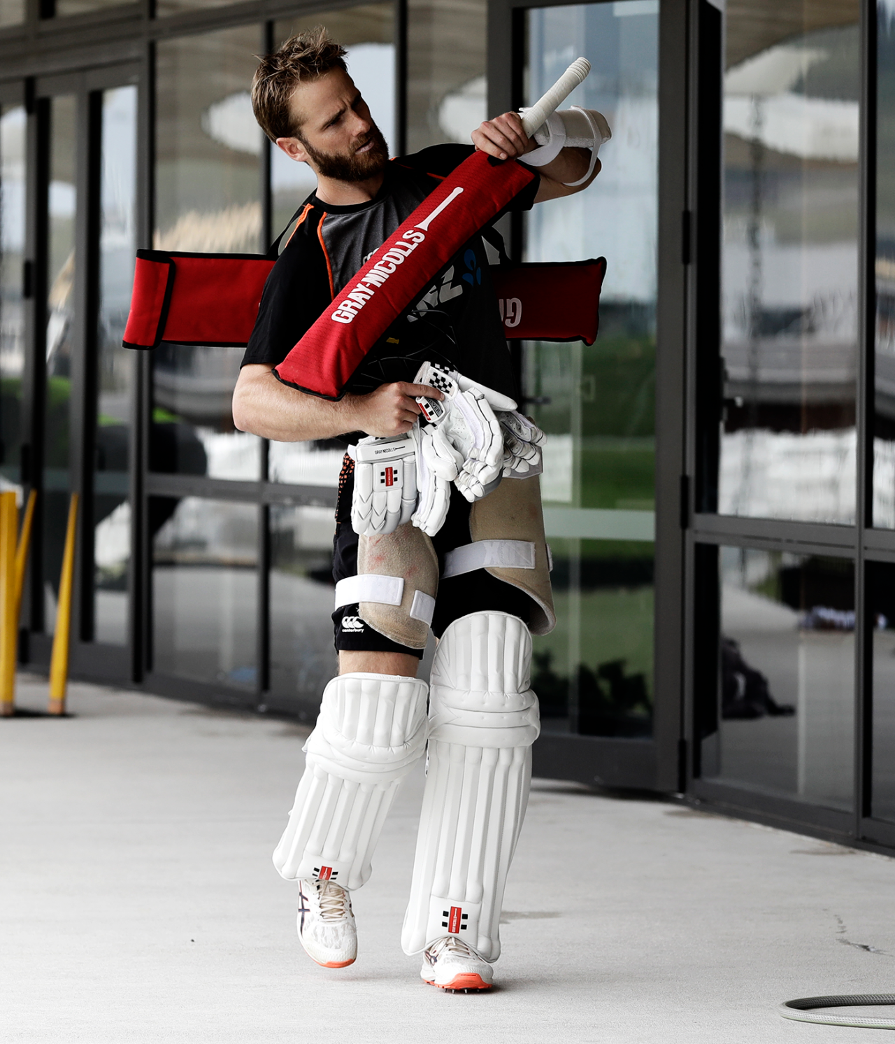 Kane Williamson walks to the nets at the Bay Oval on the eve of the first Test against England, Mount Maunganui, November 20, 2019