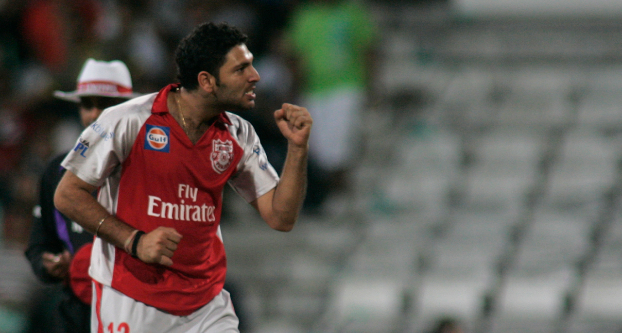 Yuvraj Singh celebrates a wicket, Royal Challengers Bangalore v Kings XI Punjab, 24th match, IPL, May 1, 2009