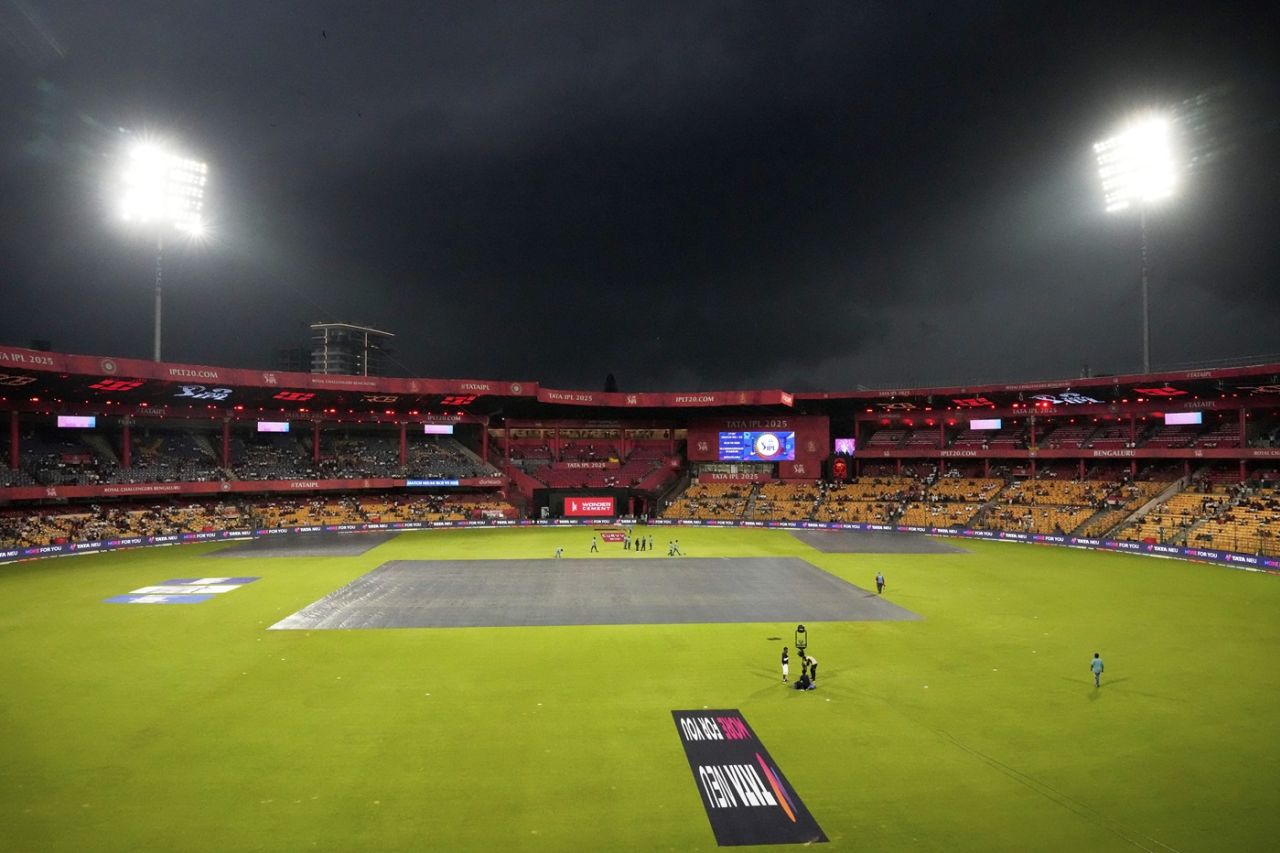Rain at the Chinnaswamy delayed proceedings, Royal Challengers Bengaluru vs Kolkata Knight Riders, IPL 2025, May 17, 2025