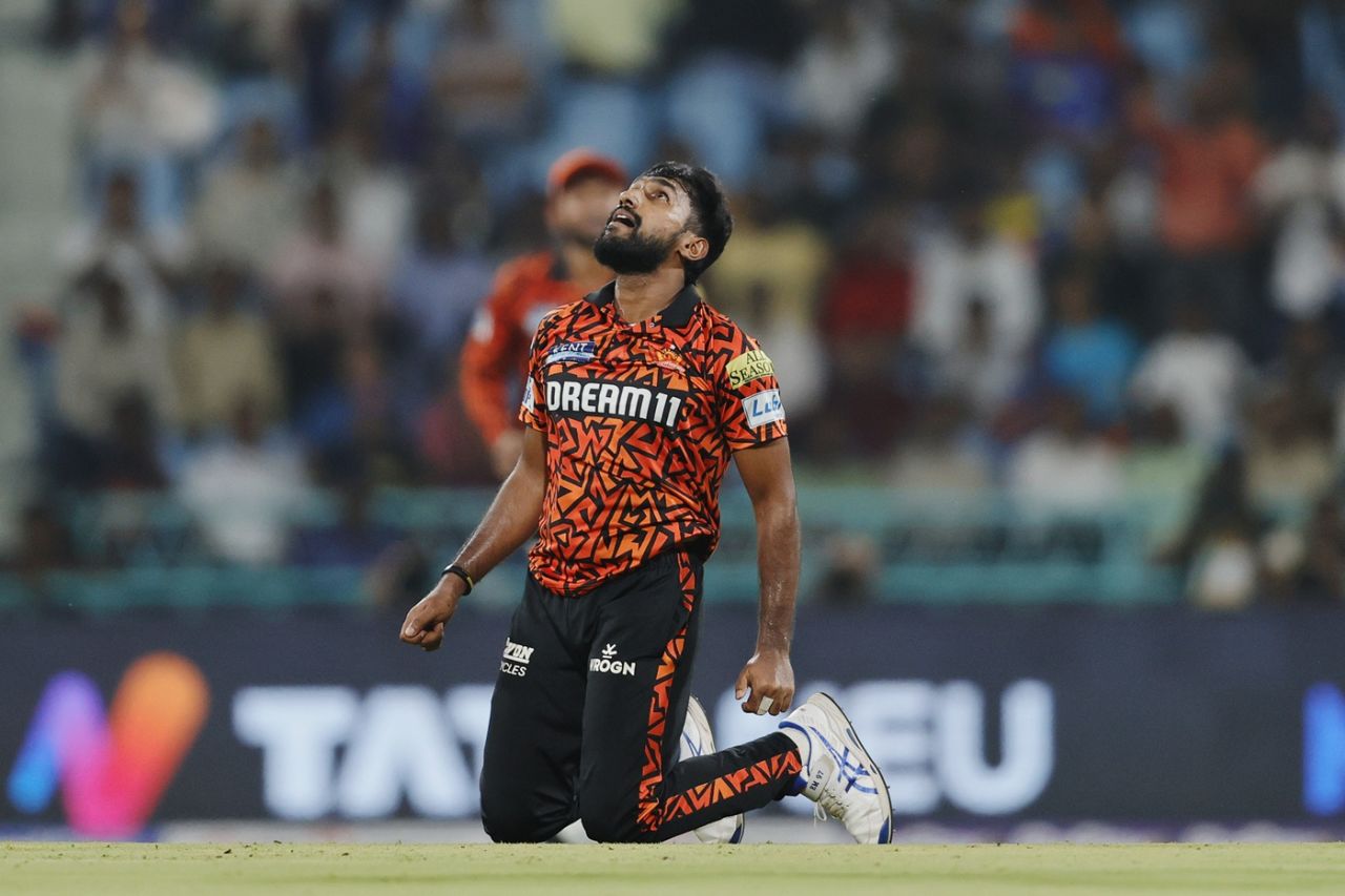Eshan Malinga looks to the heavens after taking a wicket, Lucknow Super Giants vs Sunrisers Hyderabad, IPL 2025, Lucknow, May 19, 2025