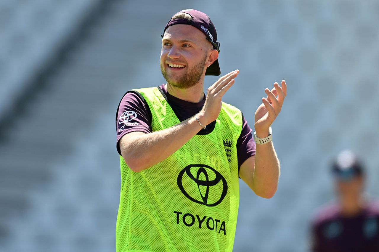 Sam Cook takes part in England training, England vs Zimbabwe, Trent Bridge, May 20, 2025