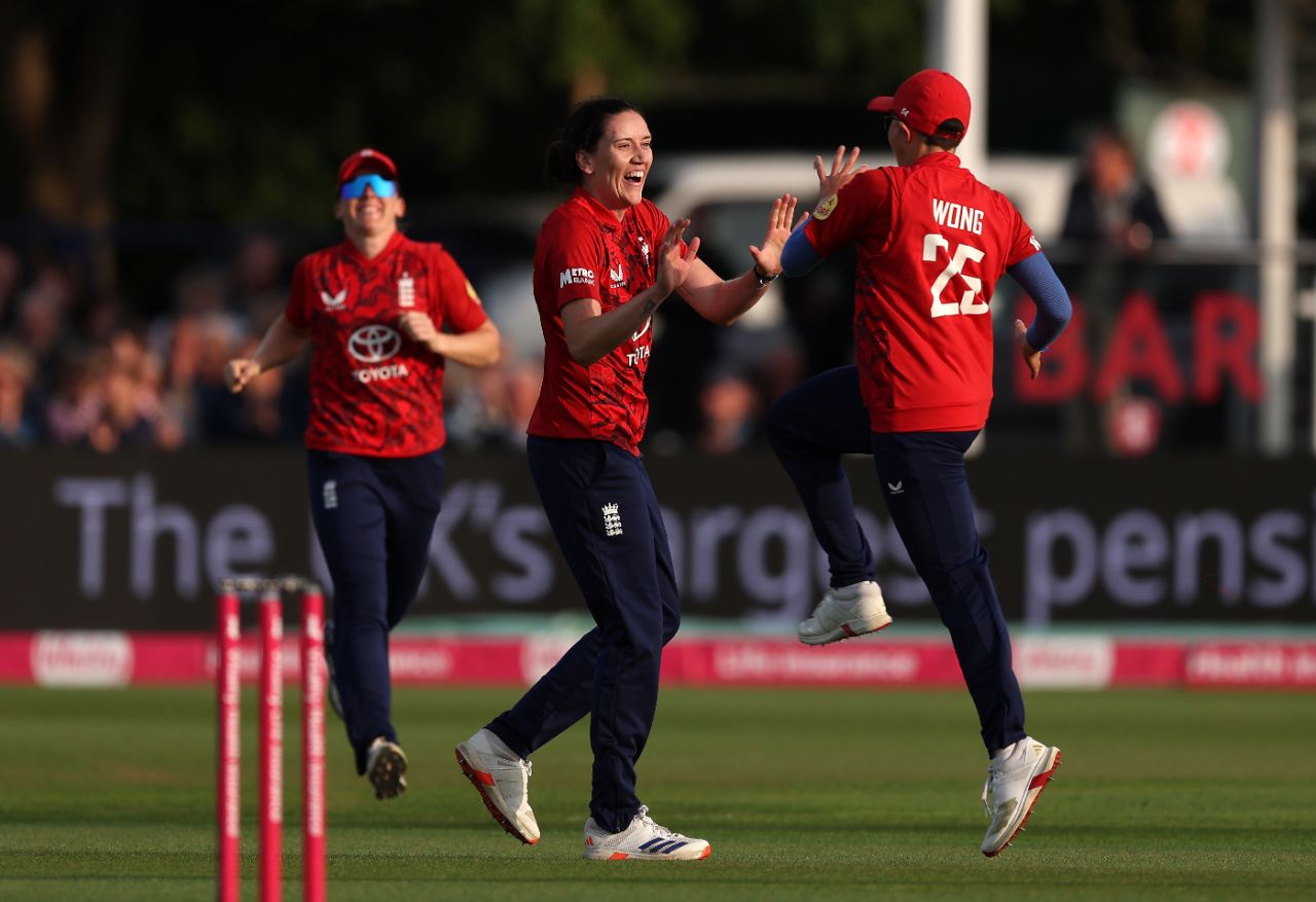 Em Arlott struck on her England debut, England vs West Indies, 1st women's T20I, Canterbury, May 21, 2025