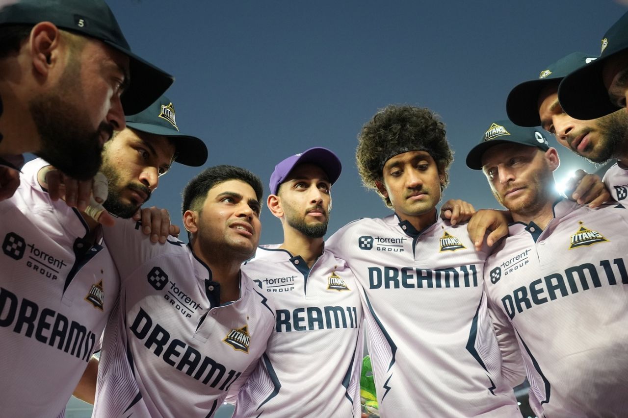 Shubman Gill gives his Gujarat Titans troops a pep talk before striding out, Gujarat Titans vs Lucknow Super Giants, IPL 2025, Ahmedabad, May 22, 2025