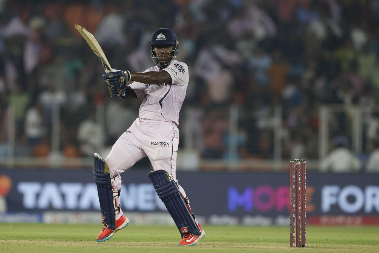 Sherfane Rutherford kept the chase on track despite Gujarat Titans losing three wickets relatively early, Gujarat Titans vs Lucknow Super Giants, IPL 2025, Ahmedabad, May 22, 2025