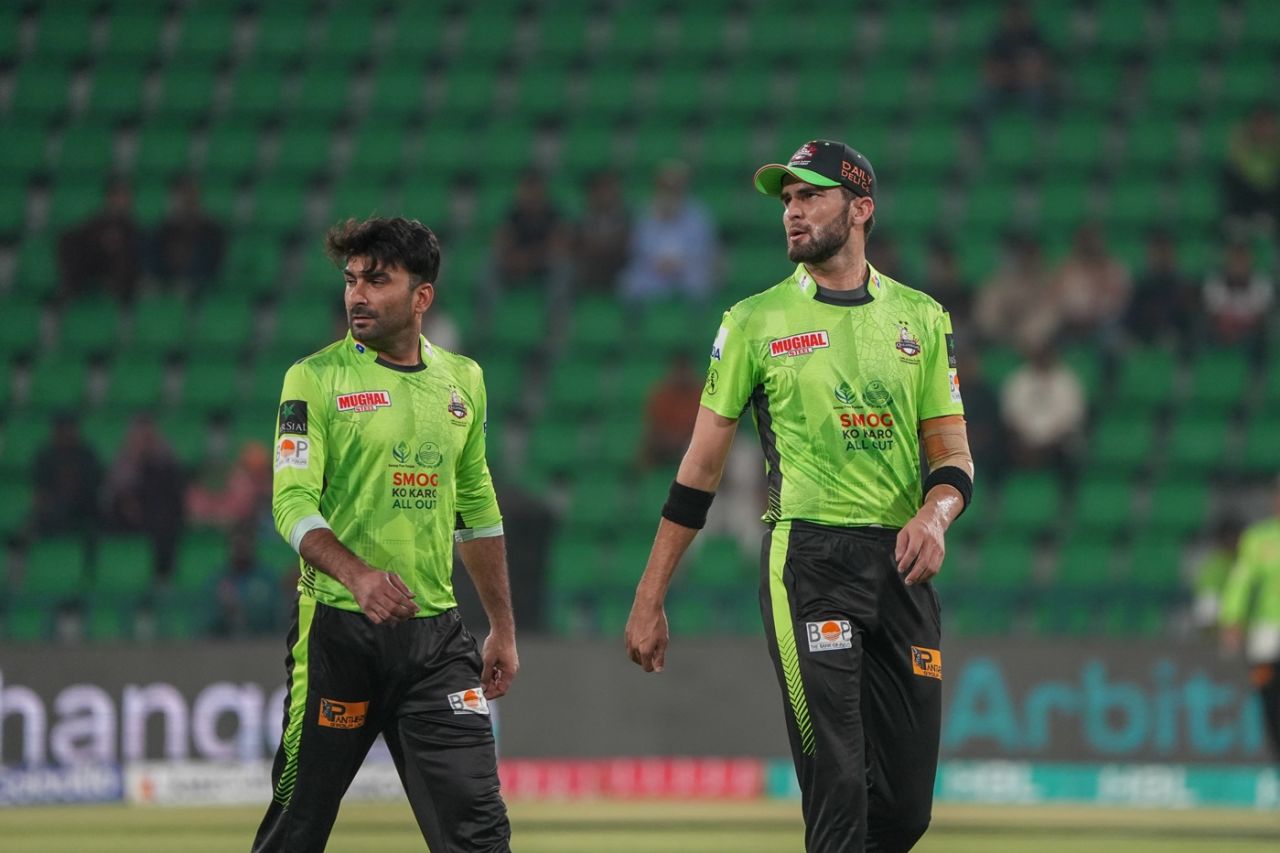 Salman Mirza and Shaheen Afridi look on, Karachi Kings vs Lahore Qalandars, Eliminator, PSL 2025, Lahore, May 22, 2025