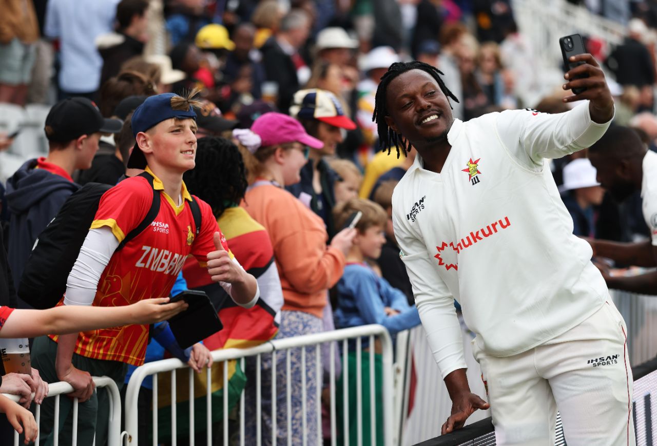 Victor Nyauchi poses for a selfie with a Zimbabwe fan, England vs Zimbabwe, Trent Bridge, 3rd day, May 24, 2025