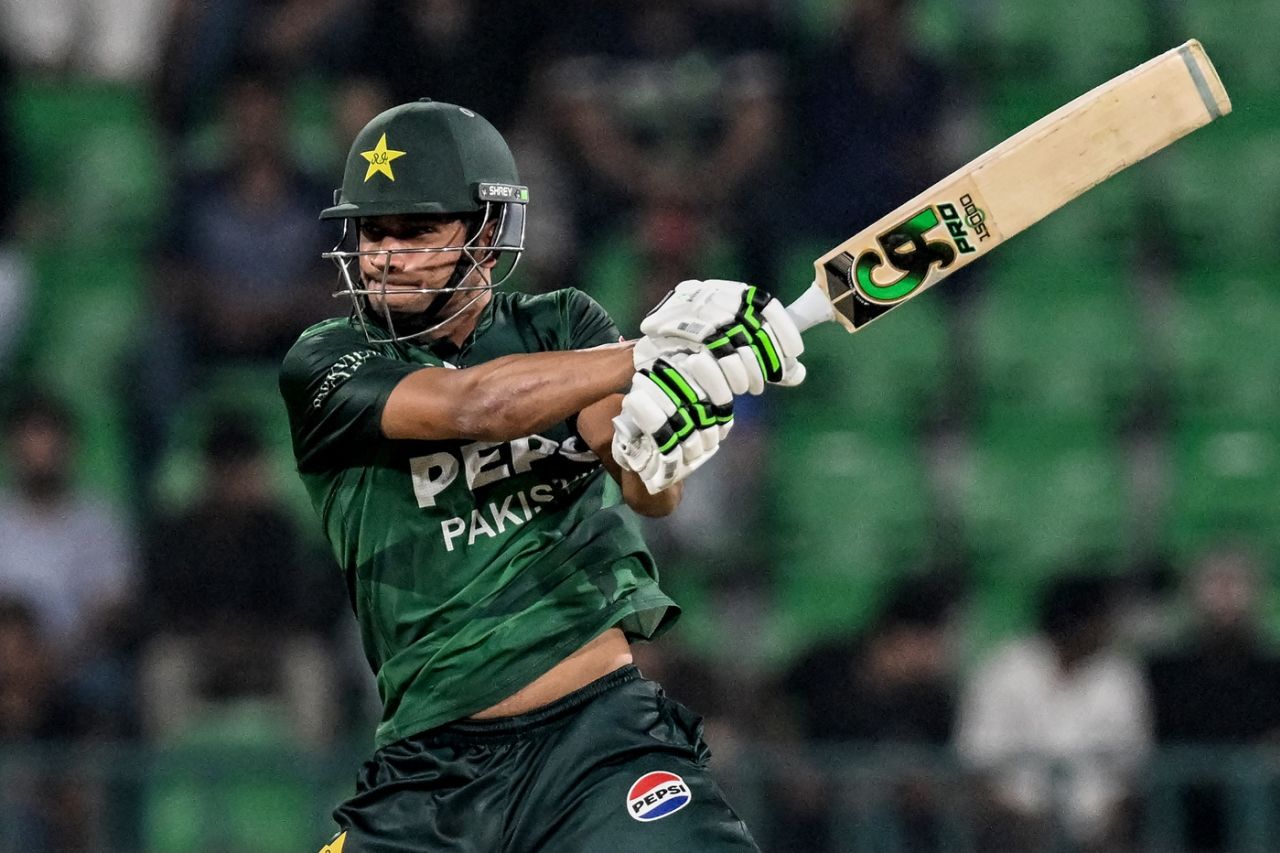 Hasan Nawaz cuts one away, Pakistan vs Bangladesh, 1st T20I, Lahore, May 28, 2025