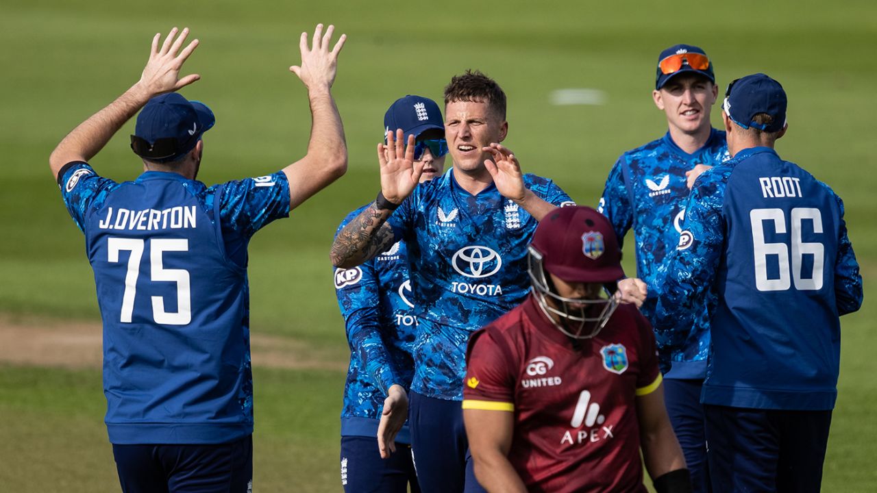 Brydon Carse struck early in the run chase, England vs West Indies, 1st Men's ODI, Edgbaston, May 29, 2025