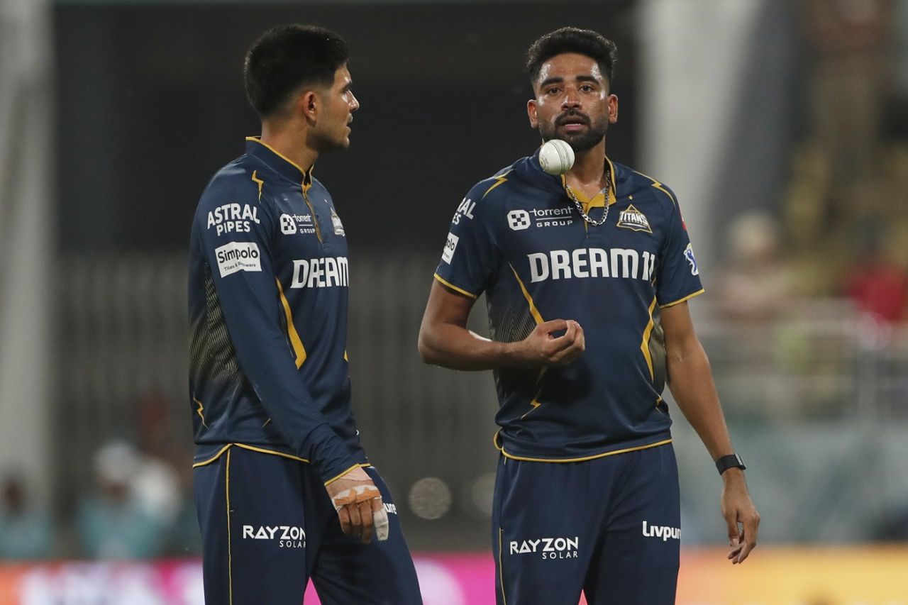 Shubman Gill has a chat with Mohammed Siraj, Gujarat Titans vs Mumbai Indians, IPL 2025, Eliminator, New Chandigarh, May 30, 2025