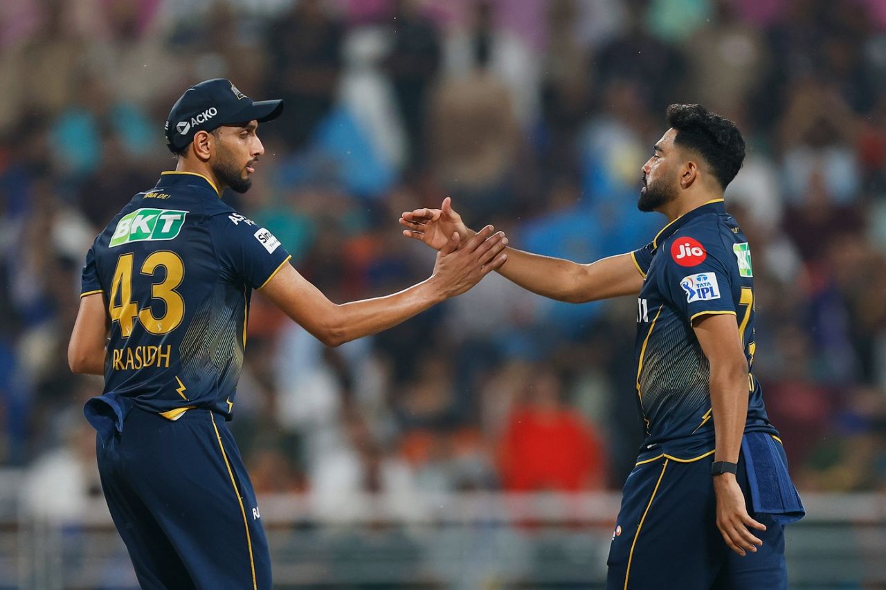 Prasidh Krishna celebrates a wicket with Mohammed Siraj, Gujarat Titans vs Mumbai Indians, IPL 2025, Eliminator, New Chandigarh, May 30, 2025