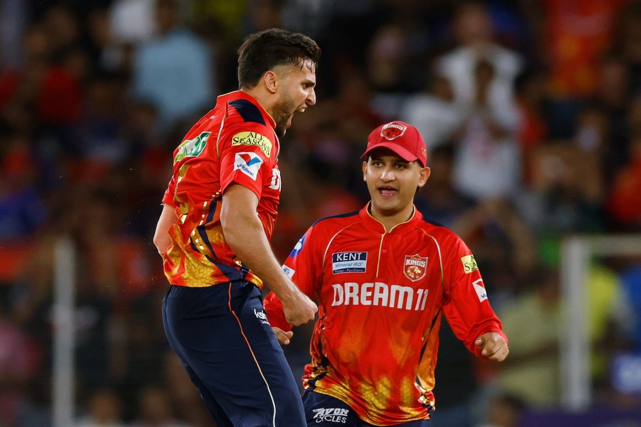 Azmatullah Omarzai was pumped after taking a return catch off Virat Kohli, Royal Challengers Bengaluru vs Punjab Kings, IPL, final, Ahmedabad, June 3, 2025