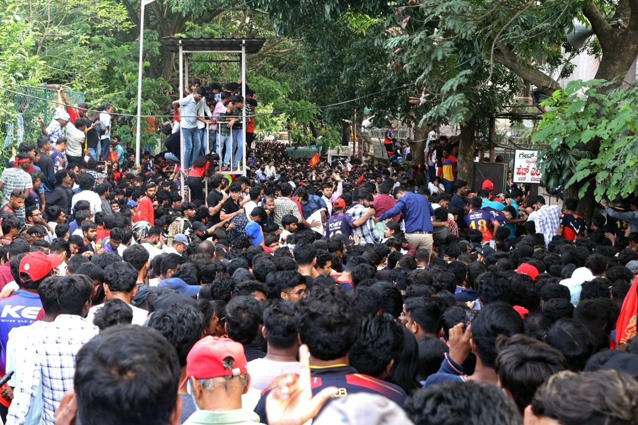 Royal Challengers Bengaluru fans in large numbers outside the M Chinnaswamy Stadium, Bengaluru, June 4, 2025