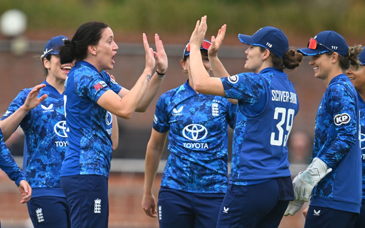 Em Arlott struck in her opening over, England vs West Indies, 3rd Women's ODI, Taunton, June 7, 2025