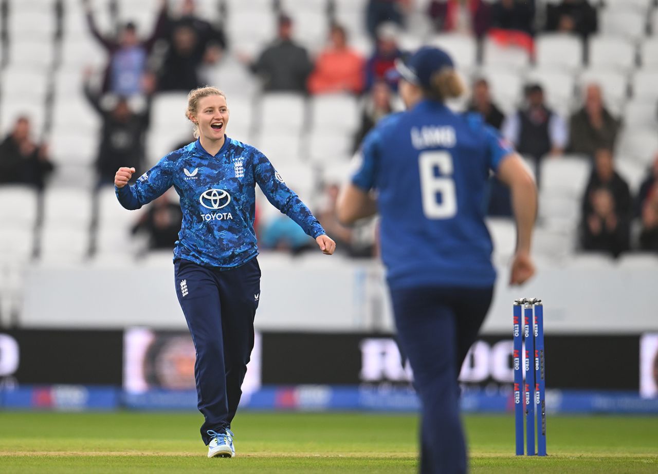 Charlie Dean celebrates a wicket, England vs West Indies, 3rd Women's ODI, Taunton, June 7, 2025