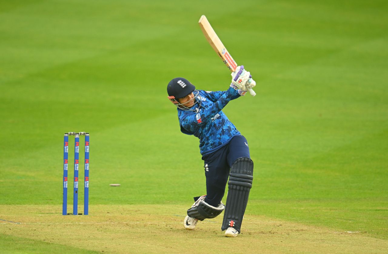 Sophia Dunkley made a fast start to England's chase, England vs West Indies, 3rd Women's ODI, Taunton, June 7, 2025