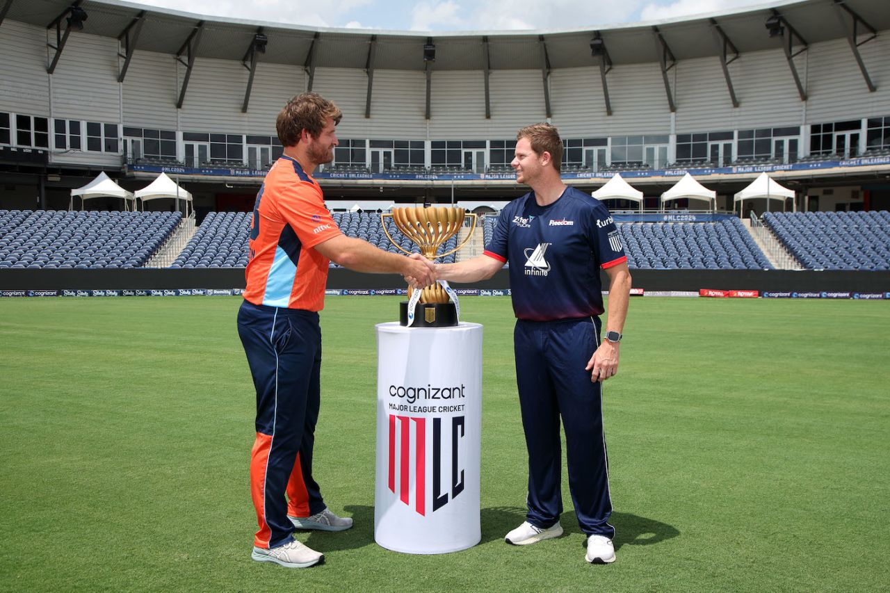 San Francisco Unicorns captain Corey Anderson and Washington Freedom captain Steven Smith pose with the trophy before the final, MLC 2024, final, Dallas, July 27, 2024
