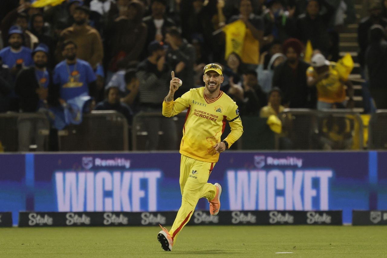 Faf du Plessis picked up a crucial catch very coolly, MI New York vs Texas Super Kings, MLC 2025, Oakland, June 13, 2025