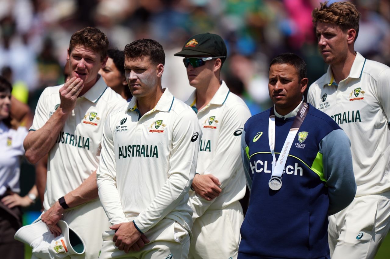 A dejected Australian team looks on, Australia vs South Africa, World Test Championship final, fourth day, Lord's, June 14, 2025