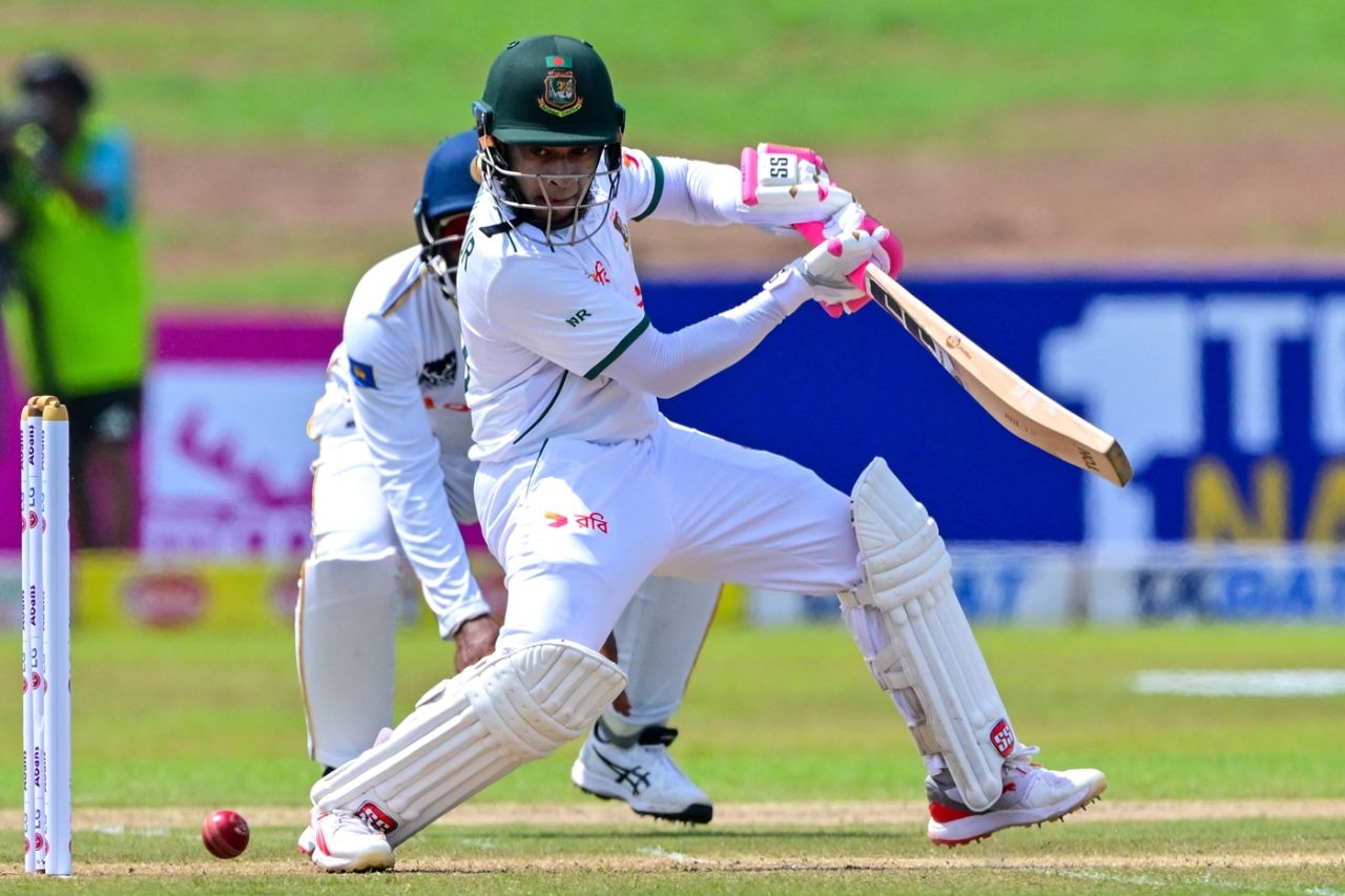 Mushfiqur Rahim used the crease well against spin, Sri Lanka vs Bangladesh, 1st Test, Galle, second day, June 18, 2025