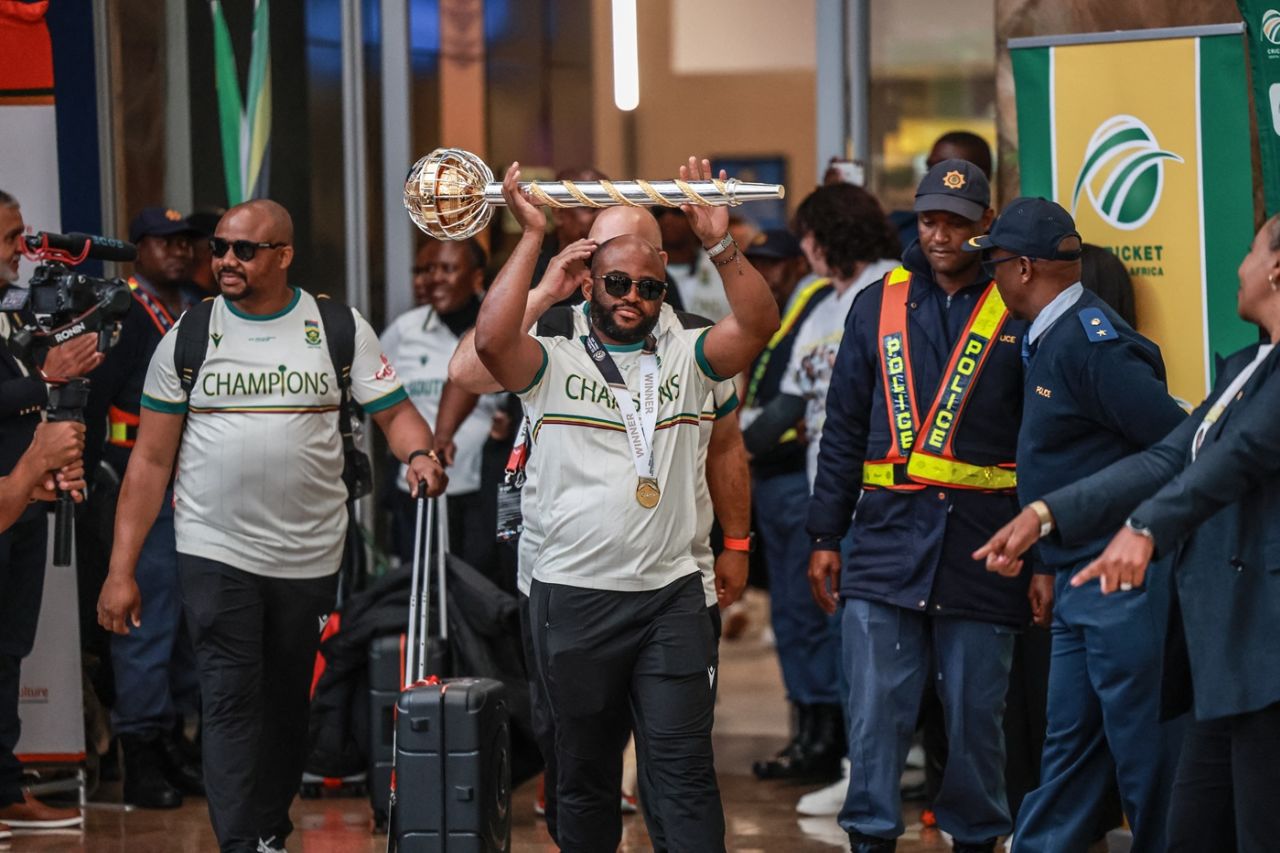 Temba Bavuma returns home with the WTC mace, Tambo International Airport, Kempton Park, June 18, 2025