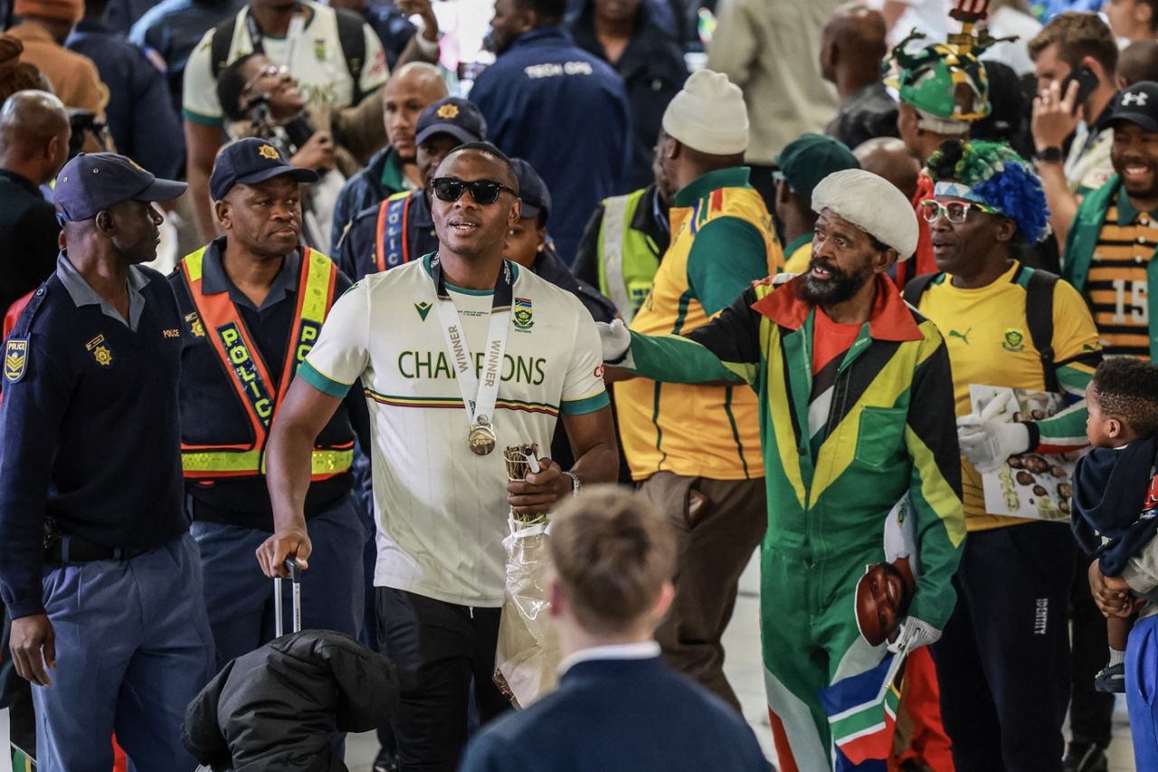 Kagiso Rabada is engulfed by fans upon his return to South Africa, Tambo International Airport, Kempton Park, June 18, 2025