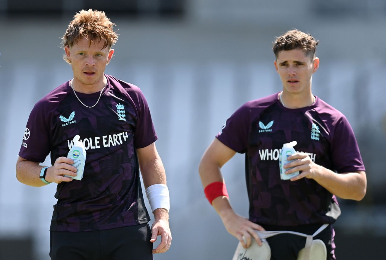 Ollie Pope and Jacob Bethell take a breather at England training, Headingley, June 18, 2025