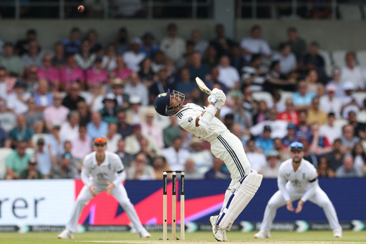Yashasvi Jaiswal avoids a short ball, England vs India, 1st Test, Leeds, 1st day, June 20, 2025