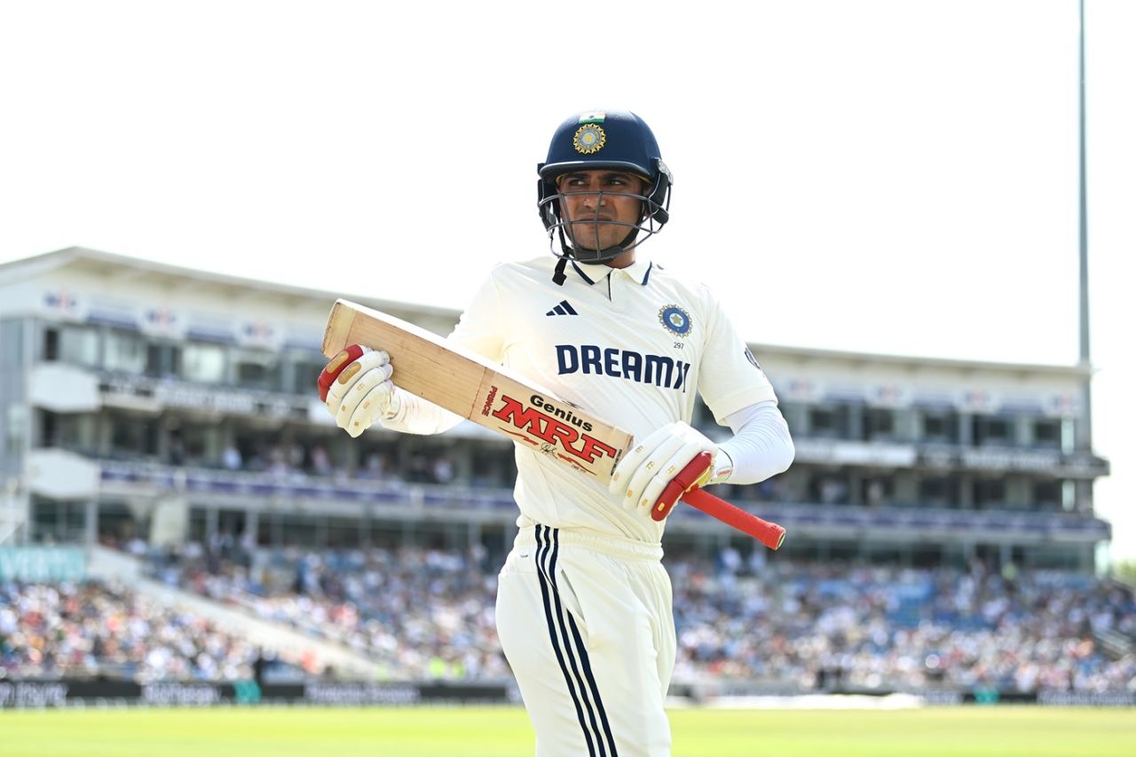 Shubman Gill walks out on his second day as India's Test captain, England vs India, 1st Test, Leeds, 2nd day, June 21, 2025