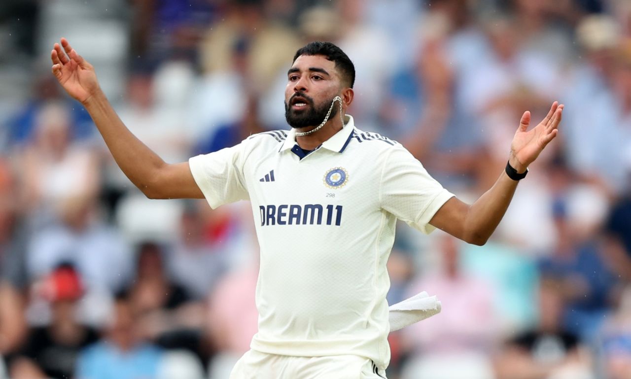Mohammed Siraj was left frustrated by Ben Duckett and Ollie Pope, England vs India, 1st Test, Leeds, Day 2, June 21, 2025