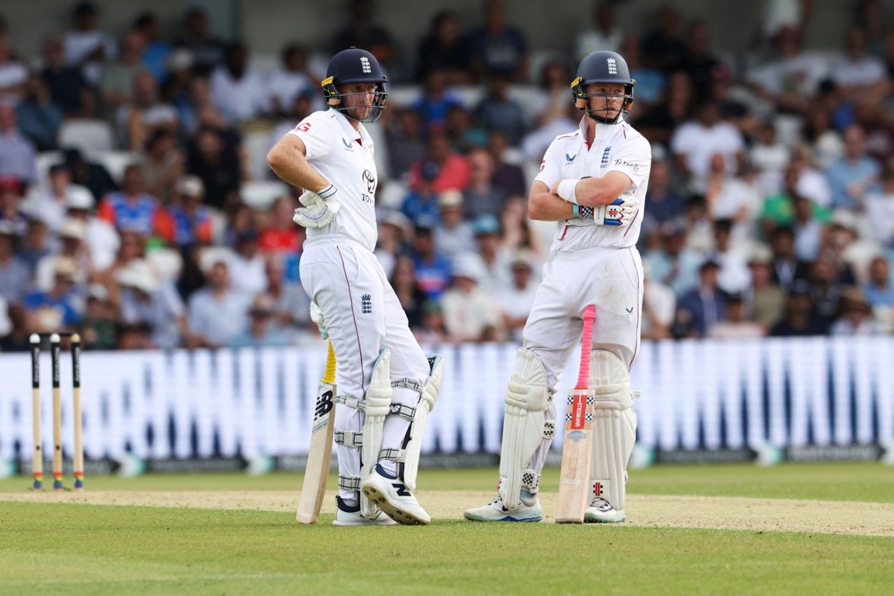 Joe Root and Ollie Pope look on, England vs India, 1st Test, Leeds, Day 2, June 21, 2025