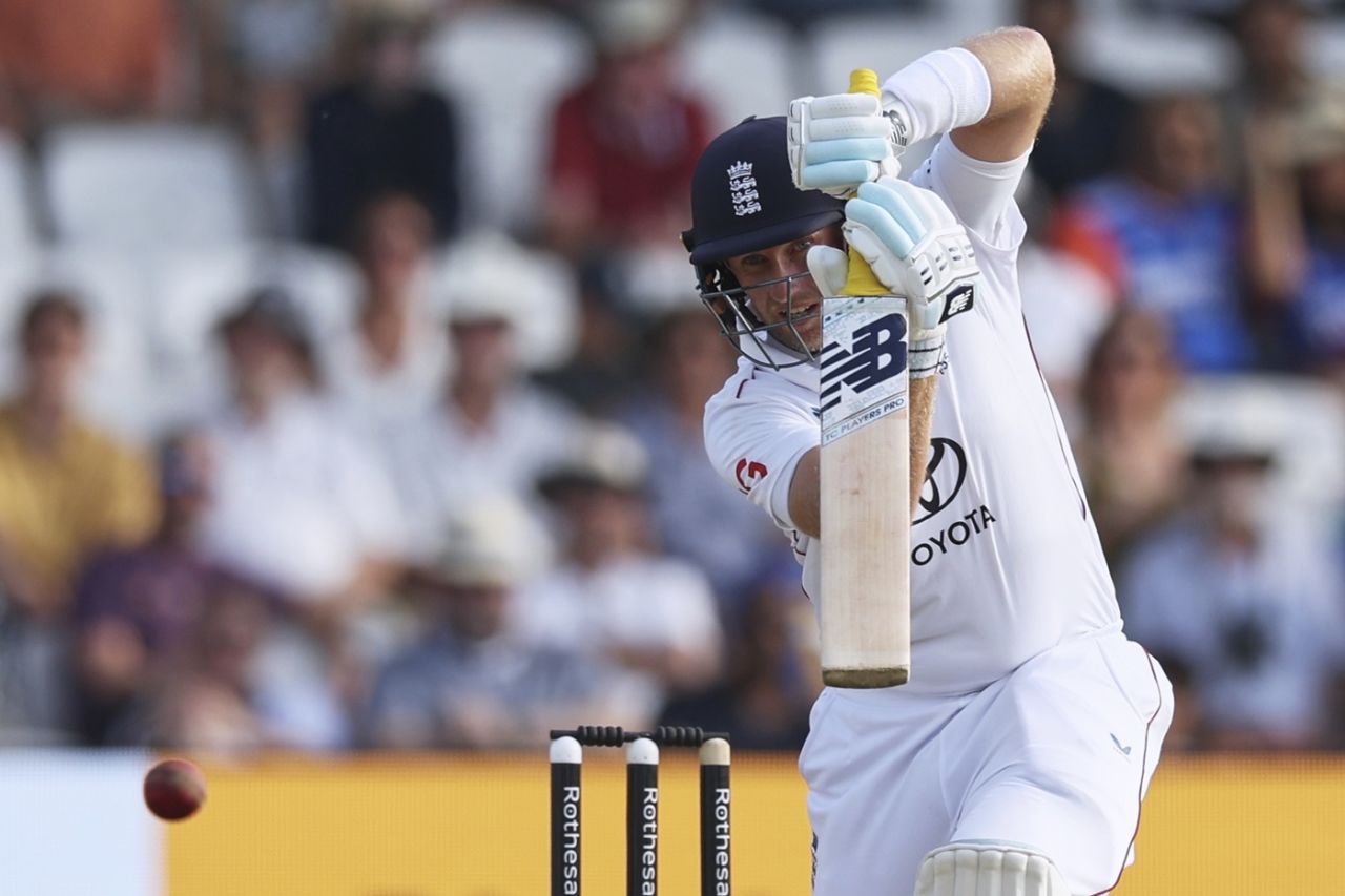 Joe Root punches with a high elbow, England vs India, 1st Test, Leeds, Day 2, June 21, 2025