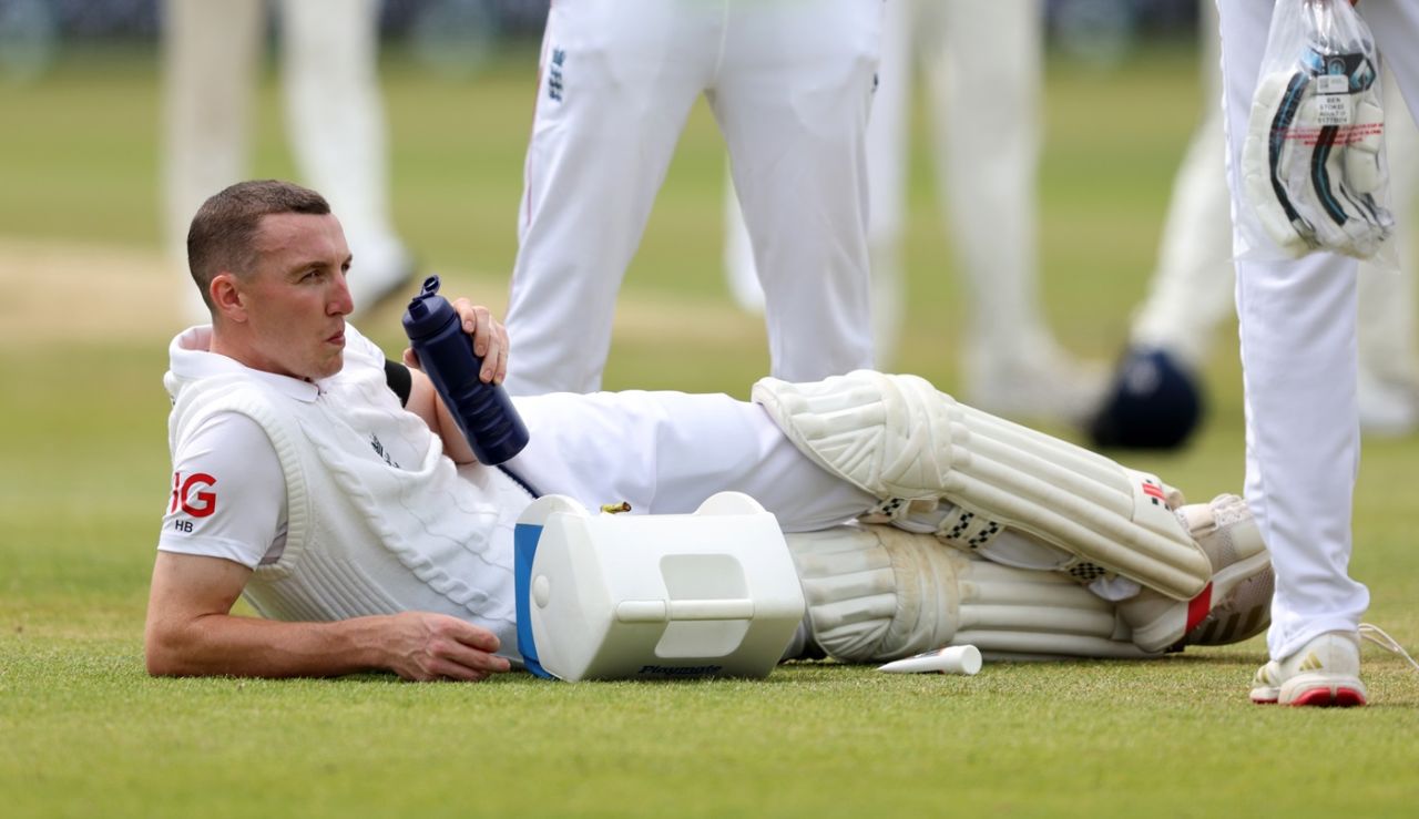 Harry Brook makes full use of the drinks break, England vs India, 1st Test, Leeds, Day 3, June 22, 2025
