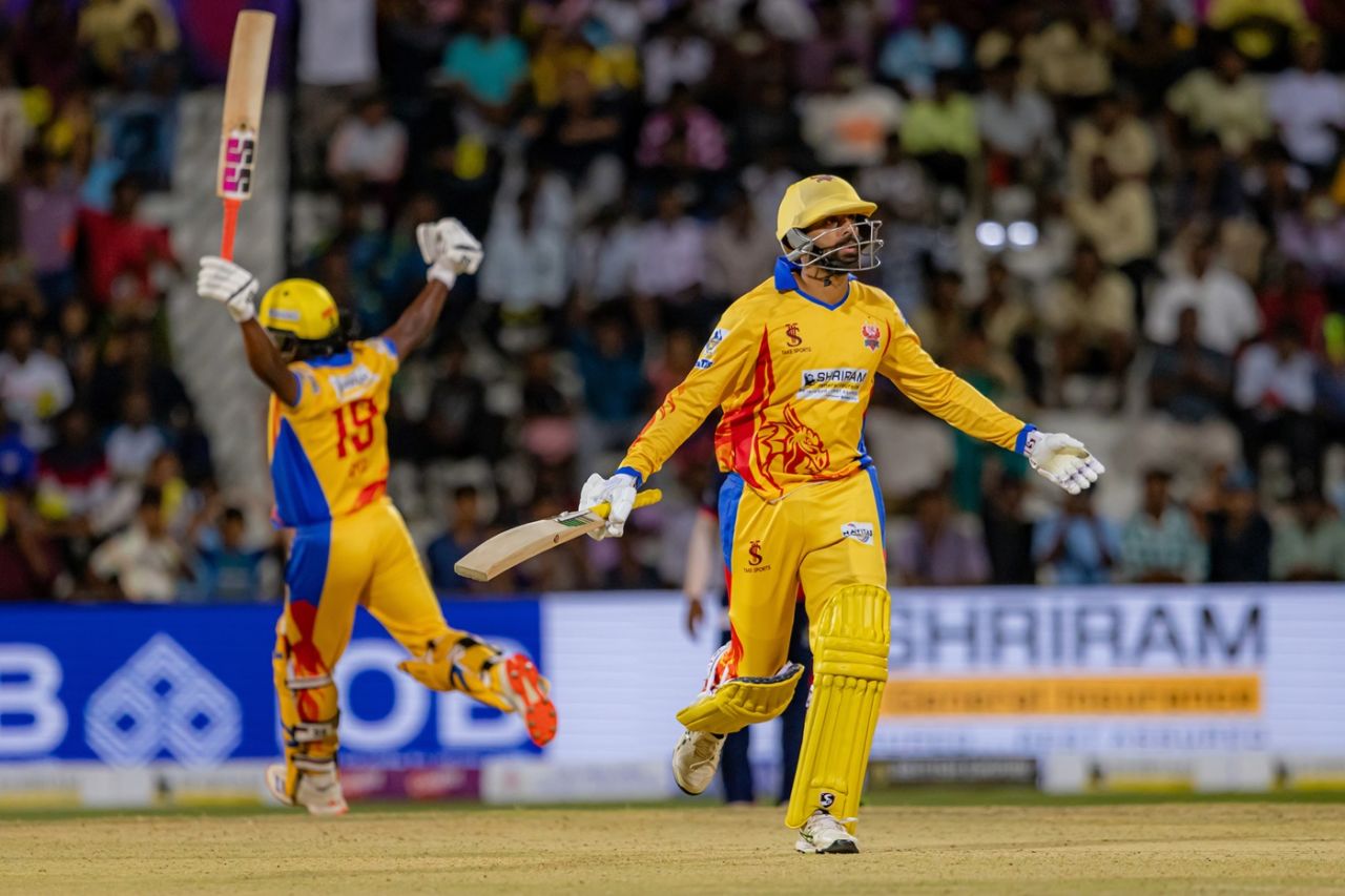 Varun Chakravarthy finished the game with the bat for Dindigul Dragons, Dindigul Dragons vs Salem Spartans, TNPL 2025, Tirunelveli, June 23, 2025