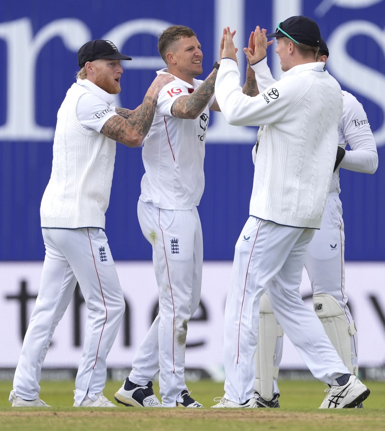 Brydon Carse picked up the first wicket of the day, England vs India, 1st Test, Leeds, 4th day, June 23, 2025