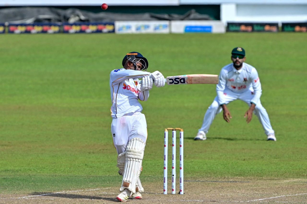 Pathum Nissanka was pinged in the helmet by a Nahid Rana bouncer, Sri Lanka vs Bangladesh, 2nd Test, 2nd day, Colombo, June 26, 2025