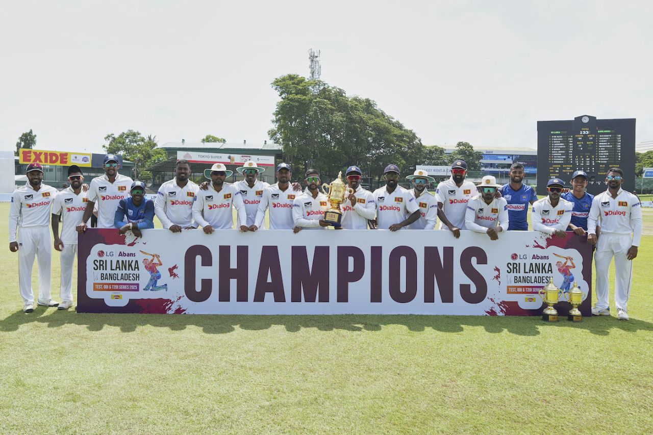 Sri Lanka celebrate after wrapping up the series 1-0, Sri Lanka vs Bangladesh, 2nd Test, Colombo, 4th day, June 28, 2025