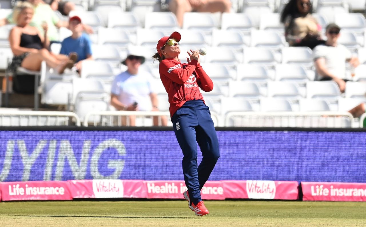 Danni Wyatt-Hodge drops a catch, England vs India, 1st Women's T20I, Nottingham, June 28, 2025