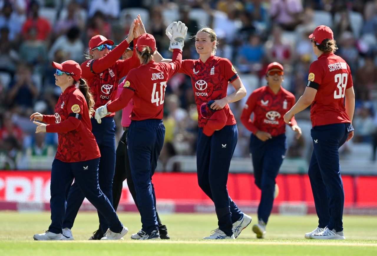 Lauren Bell was the pick of the England bowlers, England vs India, 1st Women's T20I, Nottingham, June 28, 2025