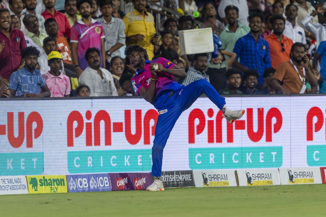 M Mathivannan took a sharp catch near the boundary, Chepauk Super Gillies vs IDream Tiruppur Tamizhans, TNPL 2025, Dindigul, July 1, 2025